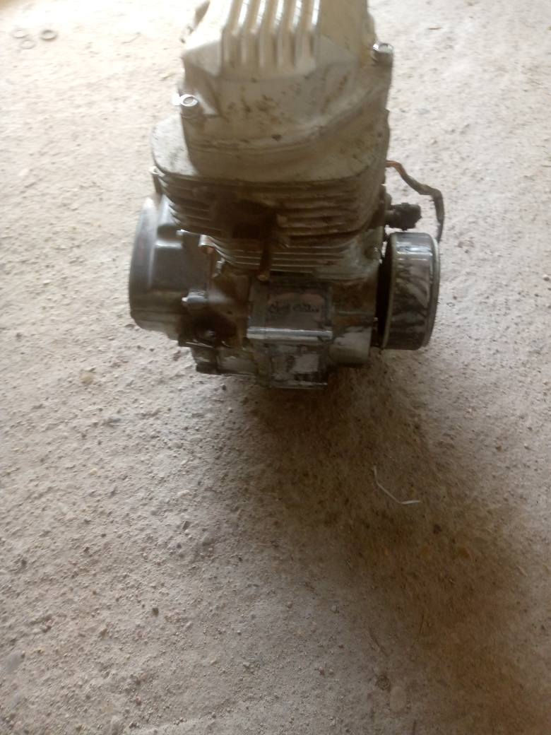 يا الله سلام عليكم و رحمه الله عدي هذا شاصي وراقه بصره كاملات وراق بصره و انا بل عماره مركز 
تريده علا هاي حطه بيعه بسعر 
ما تريد توتير و تريد بس الشاصي عادي بيعه
 بس حديده و الوراق بيعه هم بسعر 
و تريد كمله الك و حتا شغله هم عادي و بيعه بسعر  تريد غراض شد جدد و مستعمله انت بكيفك و انا عندي غراض مستعمله بقيه من كلشي موجود و هذا رقمي و ما متواجد علا خاص عمارة, ميسان


**إذا كنت صاحب هذا الإعلان وتريد حذفه لأي سبب، رجاءا أرسل رسالة إلى الدعم الفني**