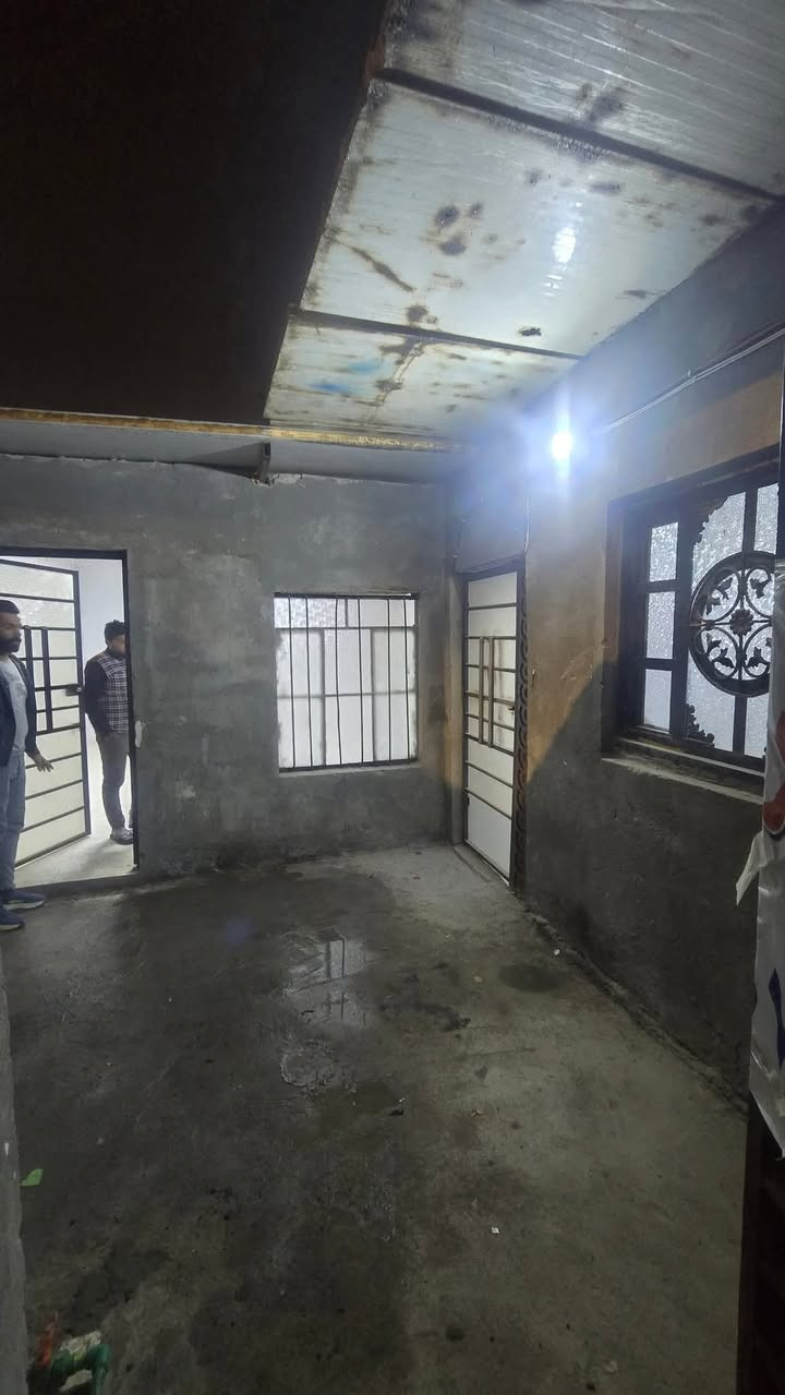 بيت للايجار...
المساحه 100 متر

يتكون البيت غرفه كبيره ودوانية وهول استقبال ومطبخ تركي حمام داخلي وخارجي وطارمه الاجار 300

عنوان البيت ابو الخصيب كوت ثويني
ستفسار ***********
ابو عباس
