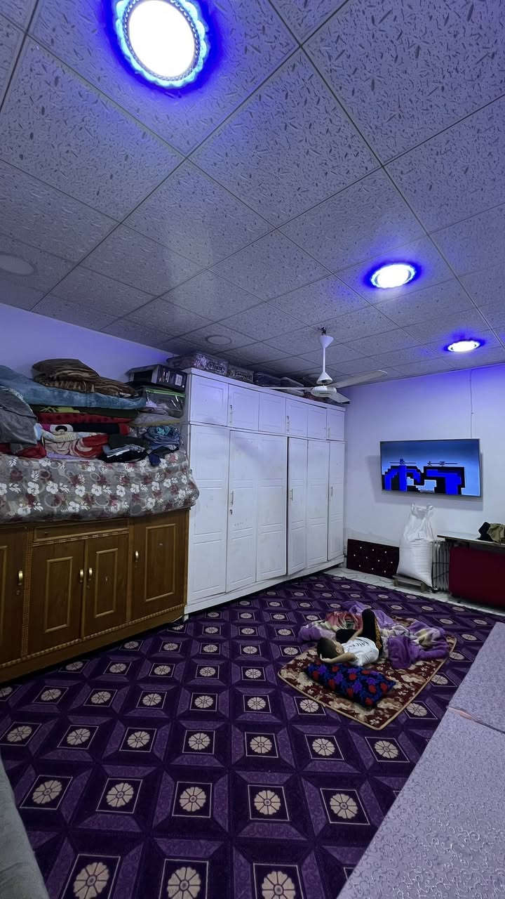 ‏دار وقف السني مساحته 150 متر في منطقة كوت ثويني مقابيل جامع خديجة طريق أبو الخصيب يحتوي من الداخل على غرفتين غرفة كبيرة وغرفة صغيرة للأطفال ويحتوي على طارمه مساحتها جيده جدا وصحيات خارجية وداخلية وعلى ديوان مساحتها كبيرة البيت كامل من جميع النواحي عدد سقف السندوتش سعر البيع 35 الدار وقف سني تابعة للوقف ومضمون واقفون من جميع النواحي للاستفسار *********** |#زين_المنصوري
