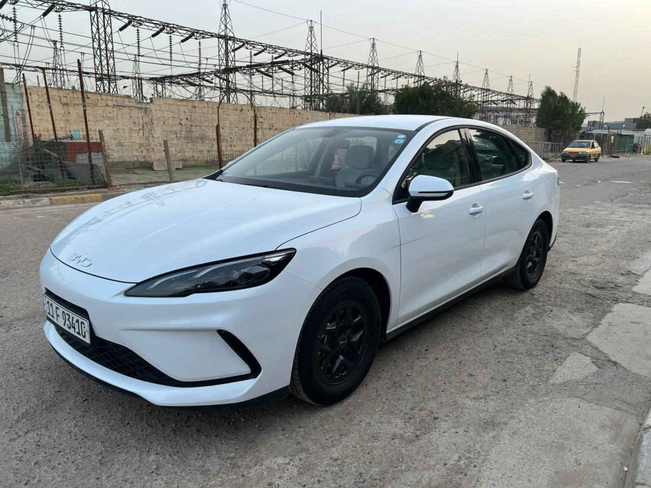 بي وادي  سيل 05 2025  زيرو
ثلاث انظمه هايبرد + بانزين  شحن ذاتي + شحن خارجي تمشيك2200  كيلو 
ماشيه 1200  الف وميتين

ملحقات شاحن اصلي و كارت دخول 

 شحن ذاتي + هايبرد + شحن خارجي 

داخل جلد ابيض لونين  بطاين بوب جلد ابيض واسود 

دركة دي جلد وحياكه 

بكلايت لد خليه دخاني لون 

بصمه +كارت 

هاندر بريك بصمه اوتو هولد 

كيجات شاشه 

شاشه كبيره تبريد شاشه 

لايت ليد لايت اوتو  + لد صباحي 

اشاير مري

تبريد قطعتين 

ويل كب 

***********
