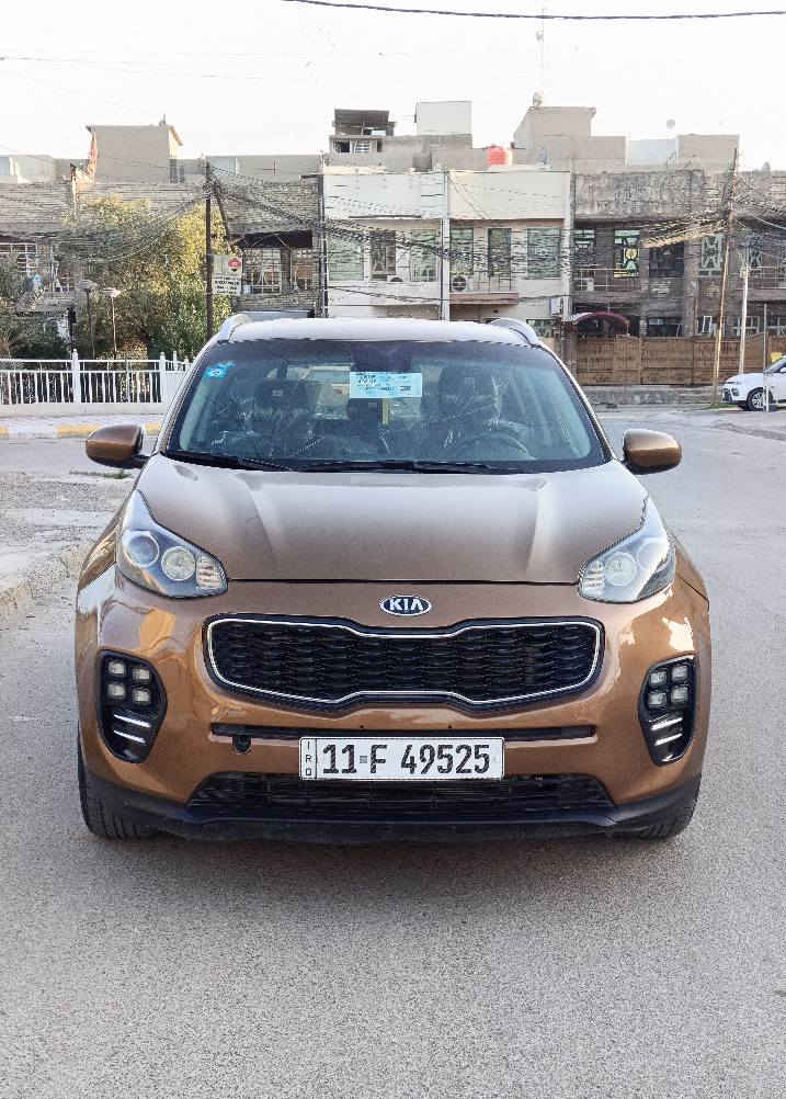 السلام عليكم 
كيا سبورتج موديل 2018 وارد امريكي حادث بنيد فقط وبارد بل جاملغ الامامي بدون ايرباك  
بدون دواخل  لون ذهبي مميز السياره ماشيه 95m  السياره على وضع الشركه مابيهه اي نقص 
مكينه كير ما مفتوحات على وضع الشركه 
مكينه 4سلندر 2.4 نضام ايكو وسبورت ونورمل
رقم بغداد النكليزي بسمي سنويه مجدده2031
مكان السياره بغداد المشتل.السعر (145) $
لستفسار اتصال على الرقم *********** بغداد, العراق
