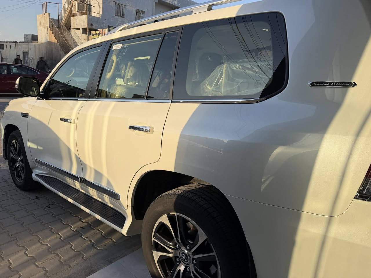 لاندكروز 2020/6سلندر
ماشيه 130. الف 

بيها بارد بالجاملغ الايسر 

رقم اربيل جديد  

السعر 475

مكاني تكريت 

تواصل***********
