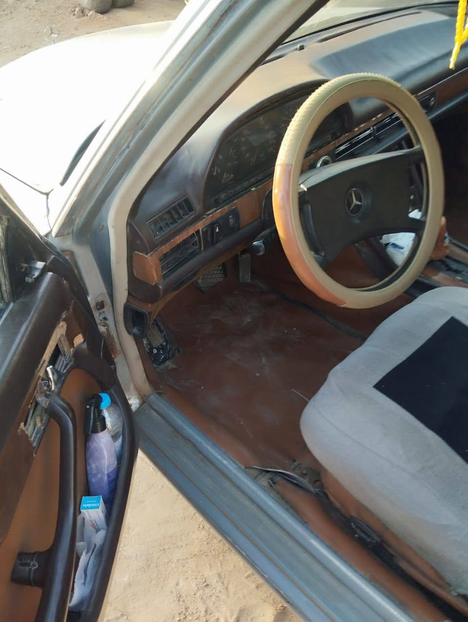 مارسدس جانبو باب لقصير مديل 82تبريد حداديه تخم تاير رقم بغداد بسمي سياره جاهزه مال جناي مكفوله من ضربه ولعيب شرعي حداديه مابيه اي نقص دواخل جاهزه ستر لوك كير مكينه جداد سعر 55وبيه مجال حك جيه ***********
