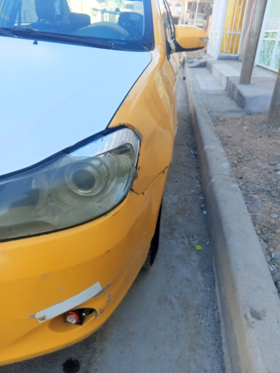 سلام عليكم شباب سيارة بي واي دي  موديل 13 رقم بابل انكليزي  باسمي مصفرة  مكينه بيها بداية رنكات كير يباني اوتماتيك سعر 38 بيها مجال رقم *********** عنوان بغداد الحسينية مال رشدية
