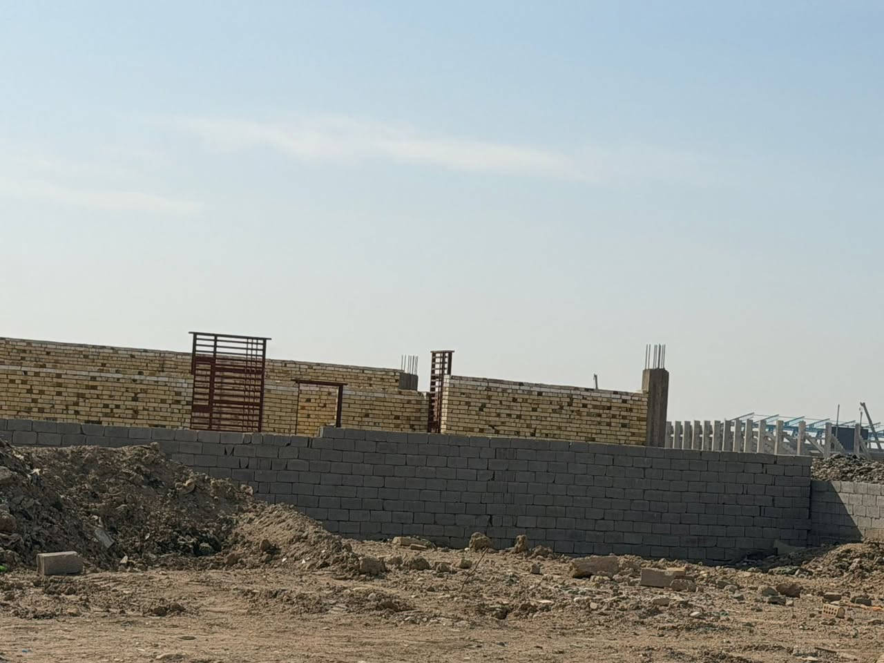 قطعه زراعي للبيع المساحه 220 للبيع مقابيل مجمع الاسباني لسيراميك قريب على ملعب الشطره الجديده ثالث قطعه عن التبليط 
***********
