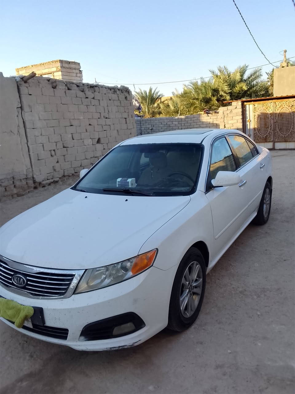 كيا اوبتيما 10خليجيه بسمي السياره
نكلبت بيدي ورجعته على وضع الشركه صبغته صبغ عام 

فتحت سقف السياره مكينه وكير كله جديد تبريد ثلج 

حداديه جاهزه تايرات جدد كامله السياره ***********
رقم السيارة واسط
السعر 90. وبيه مجال
