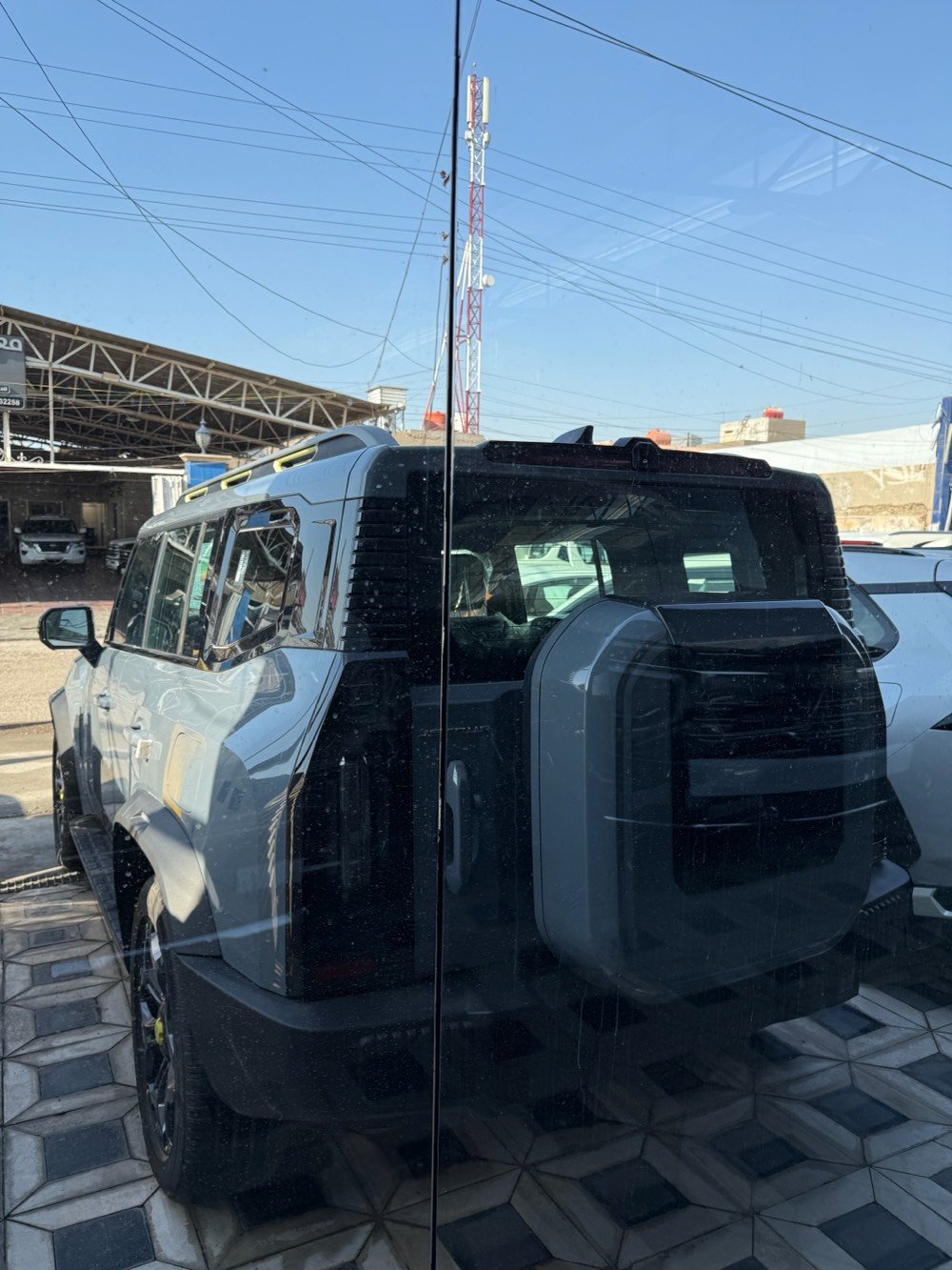 جيتور T2 زيرو 2025 رقم بغداد ضمان فول 1/1 
السعر (40.500 مليون مع الرقم 
1. اللون سمنتي رادار امامي تحديد مسار قيادة ذاتية نقطة عمياء 
2. بانوراما داخا زيتوني محرك 2000 تيربو 5 كامرات
3. فور ويل 4*4 تشغيل عن بعد حساس امامي خلفي 
4. شاشة بالحجم الكبير تستقبل الاوامر الصوتية
5. ويل 20 شفتات بالستيرن شاحن واير ليس
6. ستيرن رياضي كراسي كهرباء وذاكرة دوسات جانبية 