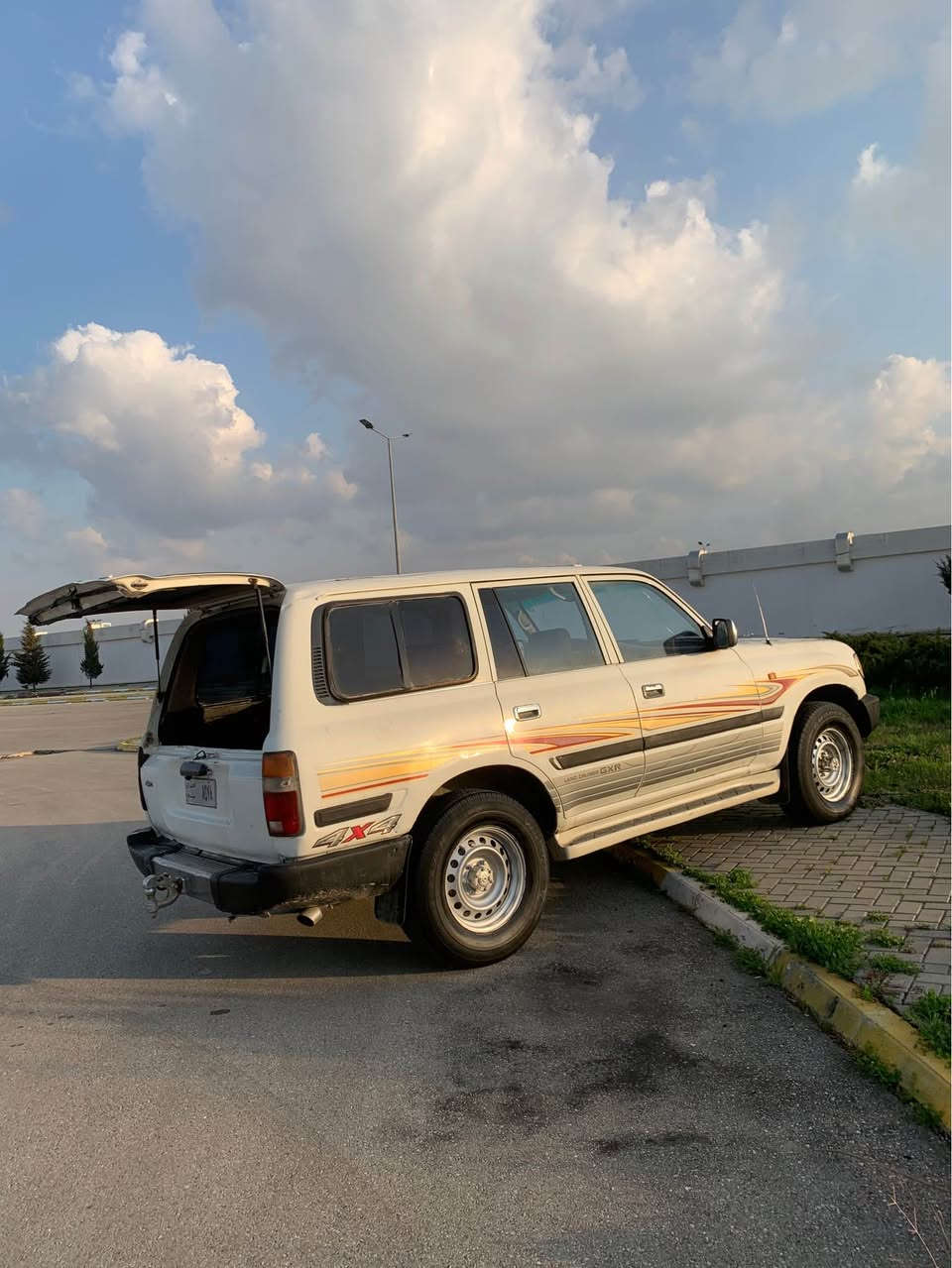 له يلا  عه له وي 
ئاڕم پلاستیک سلێمانی 
مە کینە ٣fی ٦گێڕ 
دە بڵ ئە کسل مە زبوت ئیشە کات 
گێڕو مە کینە و هە مو گیانی مە زبوت 
سە یارە کە بئ دە عمە 
زۆر جوان و ڕێک و پێکە هە مو گیانی بە شەرت 
کوشن و داشبڵ  بیلاد 
 ئە وە هە مو زانیارییە کانیە تی
جوابی کۆمێنت نادە مە وە موشتە ری تێل بکە 
لە سلێمانی 
سعر ٤٧ گە ڵا 
***********وەتس ئە پی لە سەرە السليمانية, العراق
