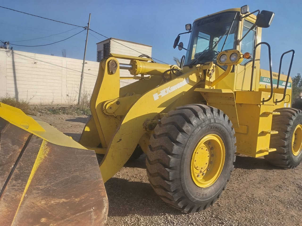 شفل كاوسكي للبيع حجم ٨٠ محرك نيسان ١١٠ وارد ياباني ليبر هادروليك مديل ٢٠٠١ رقم وسنويه جديد للاستفسار الاتصال ***********
