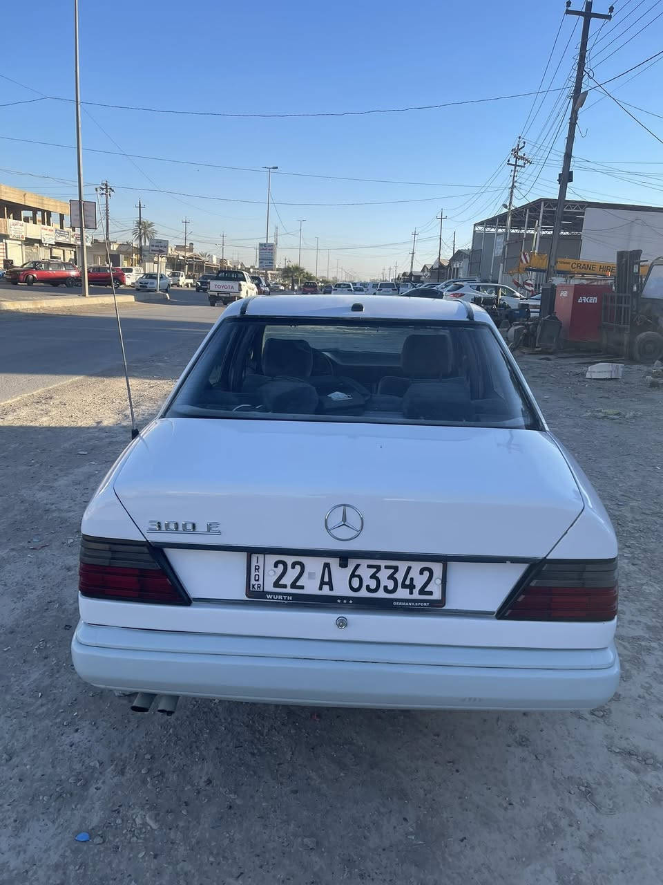 سلام عليكم 
مرسيدس دب 1988 رقم ارييل انكليزي سنويه جديده تحويل مباشر محرك بطه 3000 جديد كير أوتوماتيك تخم تاير جديد 
كهربائيات كلها شغاله سنتر لوك شاشه كامره سلايت 
صبغ عام قواعد دبلات معمره غرفتها نضيفه 
تراي وين مايعجبك مكاني سامراء السعر 49 بيه مجال لشراي ***********
