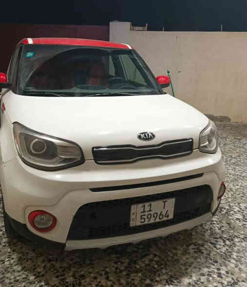 السلام عليكم كيا صول وارد أمريكي سياره مصبوغه بيها طخطخات ومعمره سياره جاهزه من كلشي مكينه 1600 جي دي موديل 16 ماشيه 120
داخل عسلي واسود سياره جاهزه الخير 
السعر 105 وبيها مجال بصيط
مكان بغداد الجديده 
***********
