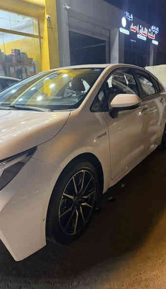 كورلاء S هايبرد موديل 2023 
فول مواصفات بعد معروفه مواصفات ال S كفاله عام السياره بيها فقط هاي الرصعه بلبنيد مبينه ب الصوره ماشيه 70 الف حقيقي سياره جديده 
سياره بسمي شرط تحويل السعر 144 مكاني بغداد ***********
