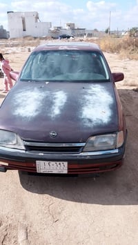 اوميغا • ٩٢ • مكينة ٢٤٠٠ اوتوماتيك