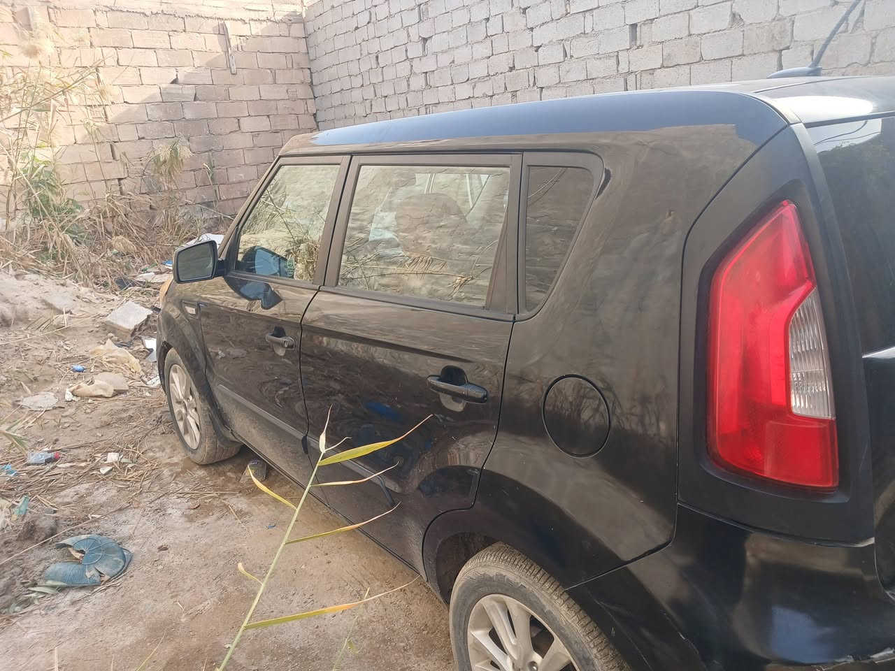 على بركة الله للبيع المستعجل وبسعر مناسب بسبب ظروف صحية وتحديد موعد * عملية * 
سيارة كيا صول ستيشن  اسود غير محدد ٢٠١٣ رقم بغداد مميز هزة وسنوية جديدة لل ٢٠٣٠ شهر العاشر بأسمي تحويل مباشر ثاني يوم سيارة استعمال نسائي وبيتي فقط مكينة ١٦٠٠ كير ومحرك مكفولات اقتصادية جدا في صرف البانزين سريعة وجاهزة سعرها ٩٥ ورقة وبيها مجال مكانها كربلاء .
للجادين فقط للاتصال رقم صاحب السيارة ***********
