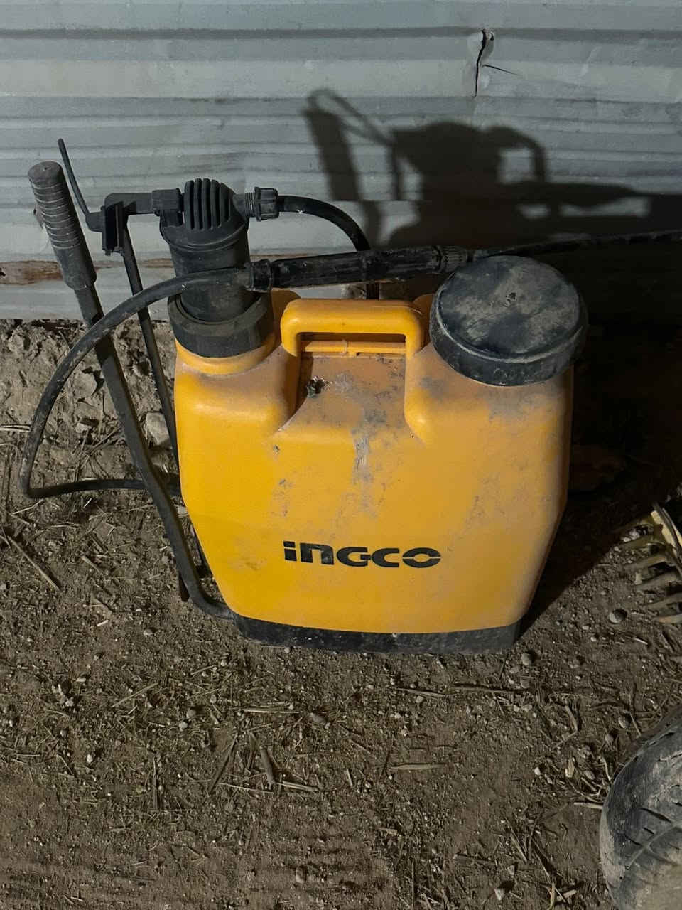 للبيع ماكنة ثيل نوع انجيكو ومرشة مبيدات نوع انجيكو مستعملات استعمال مرة واحدة فقط 
***********
