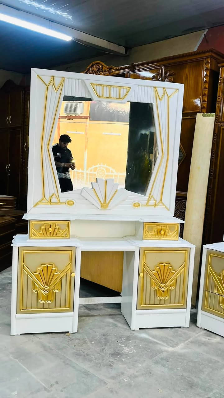 سلام عليكم غرف مستخدم شغل عراقي نضافه فوول مكان بغداد اي استفسسار واتساب *********** موجود توصيل
