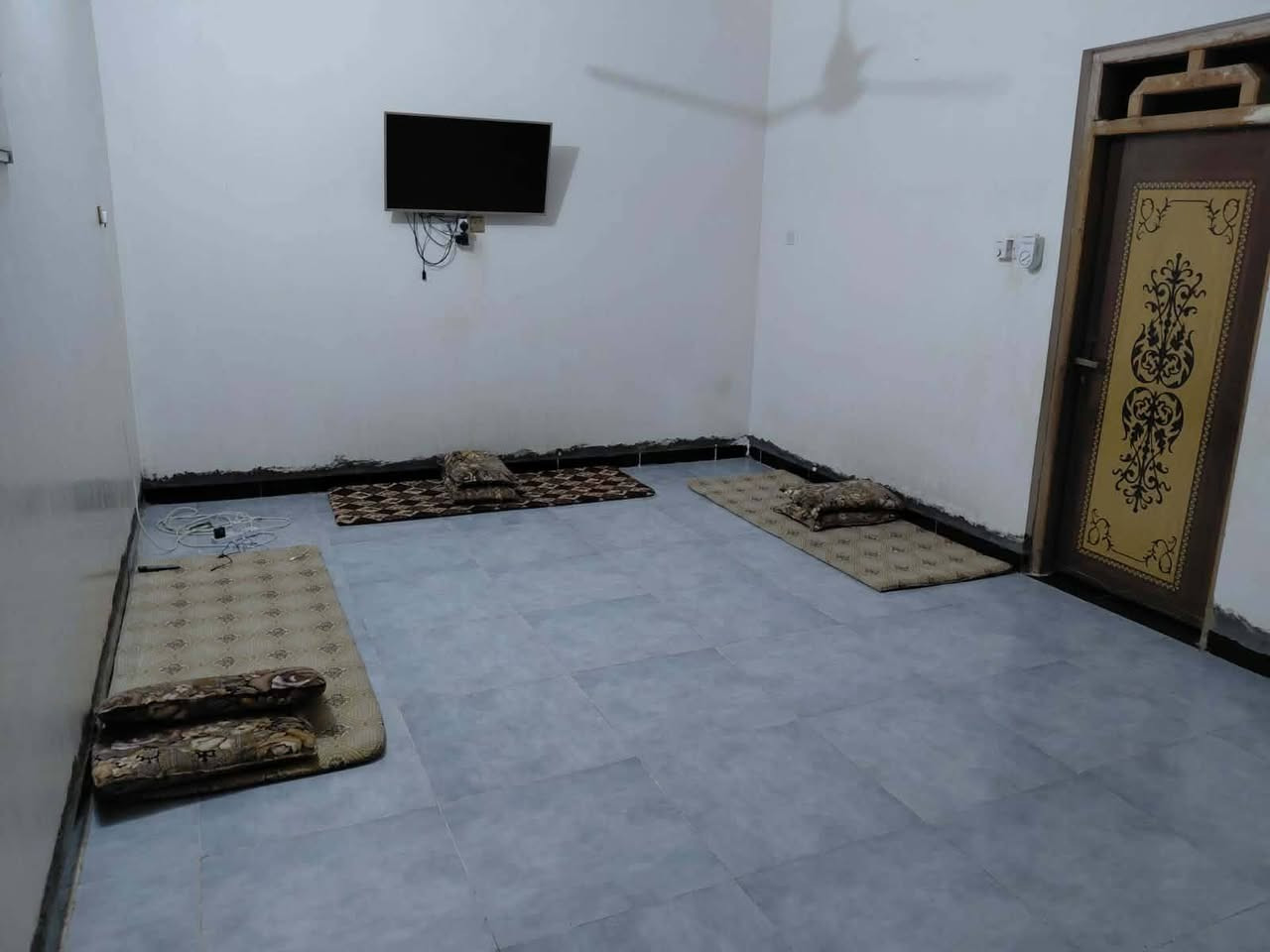 بيت بناء جديد غرفه جوه وغرفه طابق ثاني مساحته 150 متر مكانه الحلابسه النساف قرب مدرسة ابن رشد سعره 80بيه مجال


**إذا كنت صاحب هذا الإعلان وتريد حذفه لأي سبب، رجاءا أرسل رسالة إلى الدعم الفني**