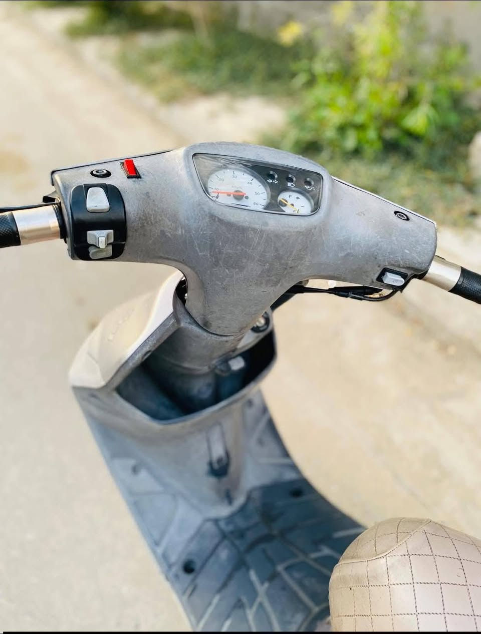 السلام عليكم دراجه بيجي للبيع حاوية نضيفه كلش وناعمه شراي اتصل عل رقم  *********** كلشي شغال بيه سلف هندر اشارات كلشي من الطول لطول شغال.
