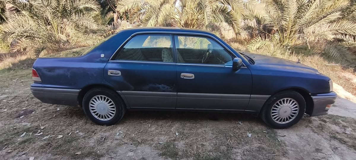 السلام عليكم سياره راس الثور فلات للبيع السياره كفاله عامه من كلشي اصوليات  او كصه او نقل جثه او ضربه قويه بيه بس بأصفاح الجاملغات الخلفي مبينات بالصور 
المواصفات
مكينه 3000فيشتين 
كشنات اماميه كهرباء
حداديه جديده
تايرات جدد
مكان السياره دوانيه قضاء غماس 
السعر 80او بيه مجال
اقره المنشور زين او خابر ***********
