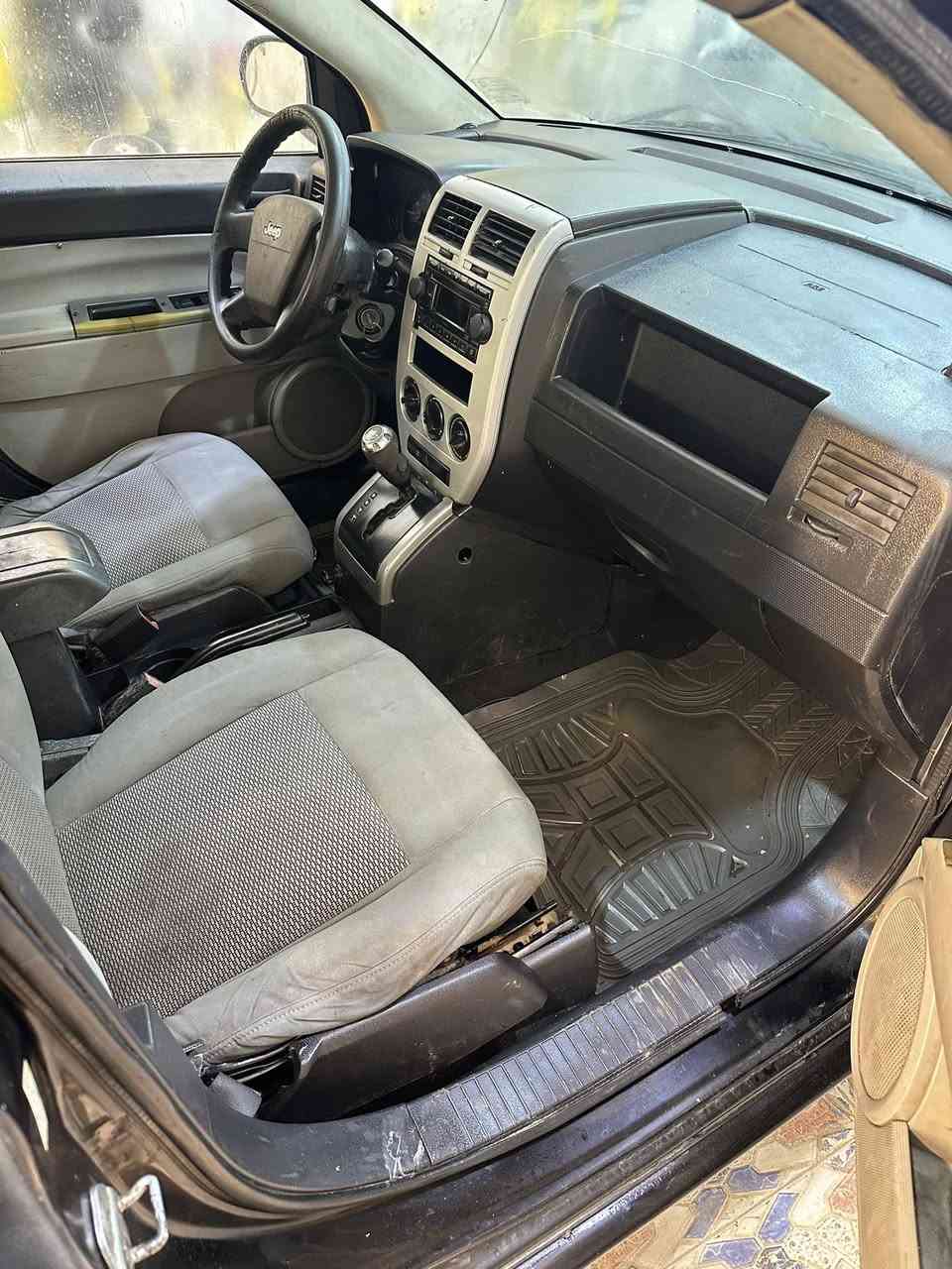 جيب كومباس موديل ٢٠٠٧ رقم بغداد بسمي كير اوتماتيك سياره مصبوغه حزام مكينه كير جدد كلش بس حداديه يرادله ترتيب سياره جاهزه  مكاني بلعماره بلقطاع سعره ٥٥ وبيه مجال للاتصال ***********
