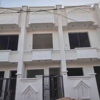 مشتملات ٥٠ متر تون عدد ٣ للبيع بالحرية الثانية محلة ٤٢٦  ٣ نوم + صالة ...