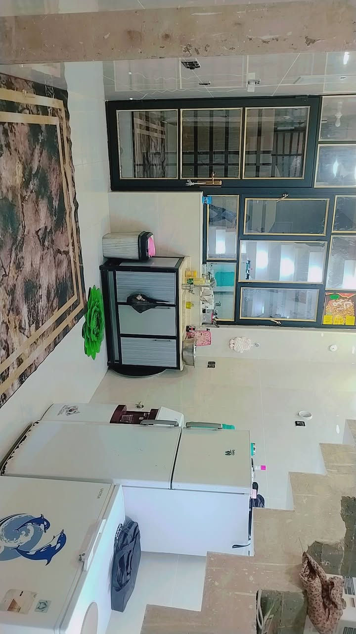 80 متر أمامي بناء فول مواصفات درج اولى بناء 2026  الشعلة قطاع الخامس فرع مطعم الحجي خامس بيت عن الشارع العام لاستفسار الاتصال ***********
