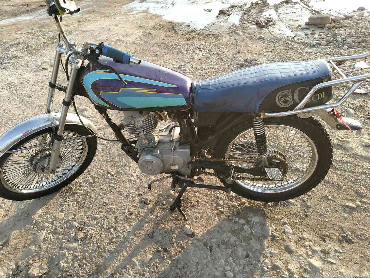 سلام عليكم شباب..
دراجه للبيع  ℕ𝕄𝕀.. الدراجه نضيفه. زوج تاير جديد. محرك لاصرف ولا بخار.. صالنصه رياضي.. ويل نضيف.. الدراجه كدام عينك.... السعر 200 او بيهه مجال للطيبين 
مكاني كركوك حي العسكري.. اتصل ***********

رجاء الموشراي لا يتعبني 🤍
