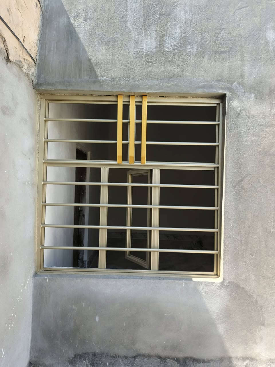 صباغ شبابيك وبيان تواصل واتساب  ***********
