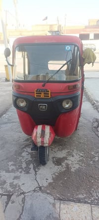 وبركاتة اخوان بيع مستعجل موديل 17نضافه فول احله من الصورة تجي وتوف شوف...