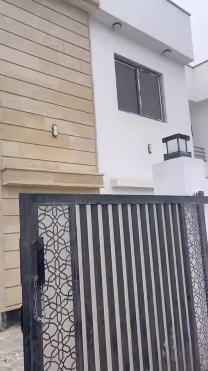 #دار للبيع في مجمع السلطان 
#مساحة 200م 
#ركن
#طابقين
#على شارع مباشر
#سعر 205 مليون قابل للتفاوض 
#للاستفسار
#مكتب محمد الغبينةللعقار تكريت شارع الأربعين مقابل متنزة الياسمين قرب التجنيد القديم 
#للاتصال
***********
***********
