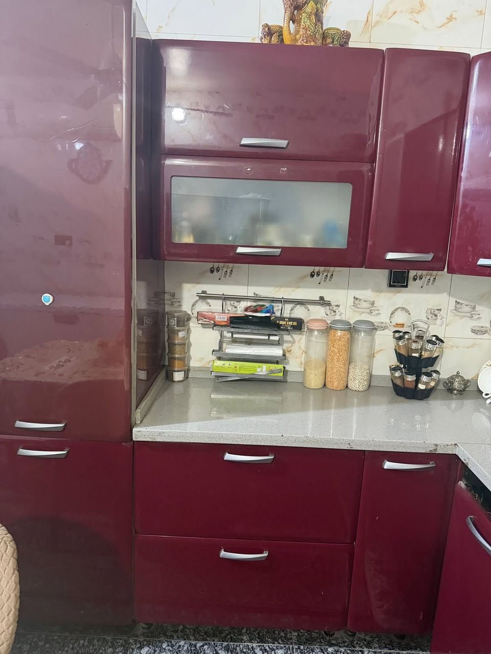 السلام عليكم كاونتر للبيع  مع ميز طعام المكان الدولعي قرب مدرسة أم المؤمنين السلام عليكم تختم قنفات للبيع 12 مقعد ونظيف مكانه الدولعي للتواصل على هذا الرقم *********** ام حسنين اني مكلف بالنشر
