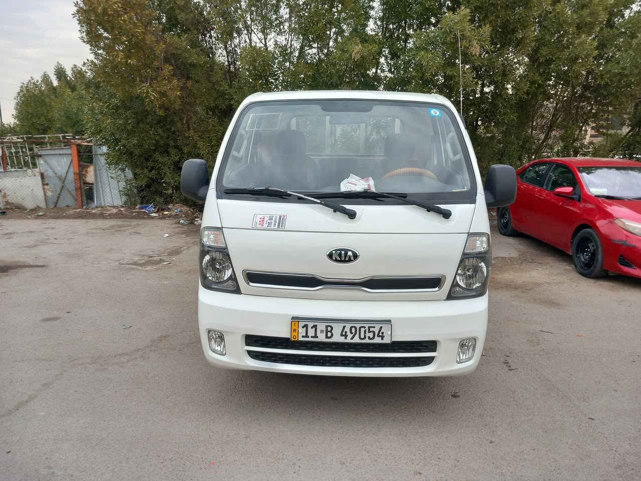 السلام عليكم سيارة كية حمل محرك ٢٧٠٠ موديل ٢٠٠١٦ مكفولة كفالة عامة لا ضربة ولا صبغ رقم بغداد  مكان بغداد مدينة لصد الحبيبة رقم *********** ***********
