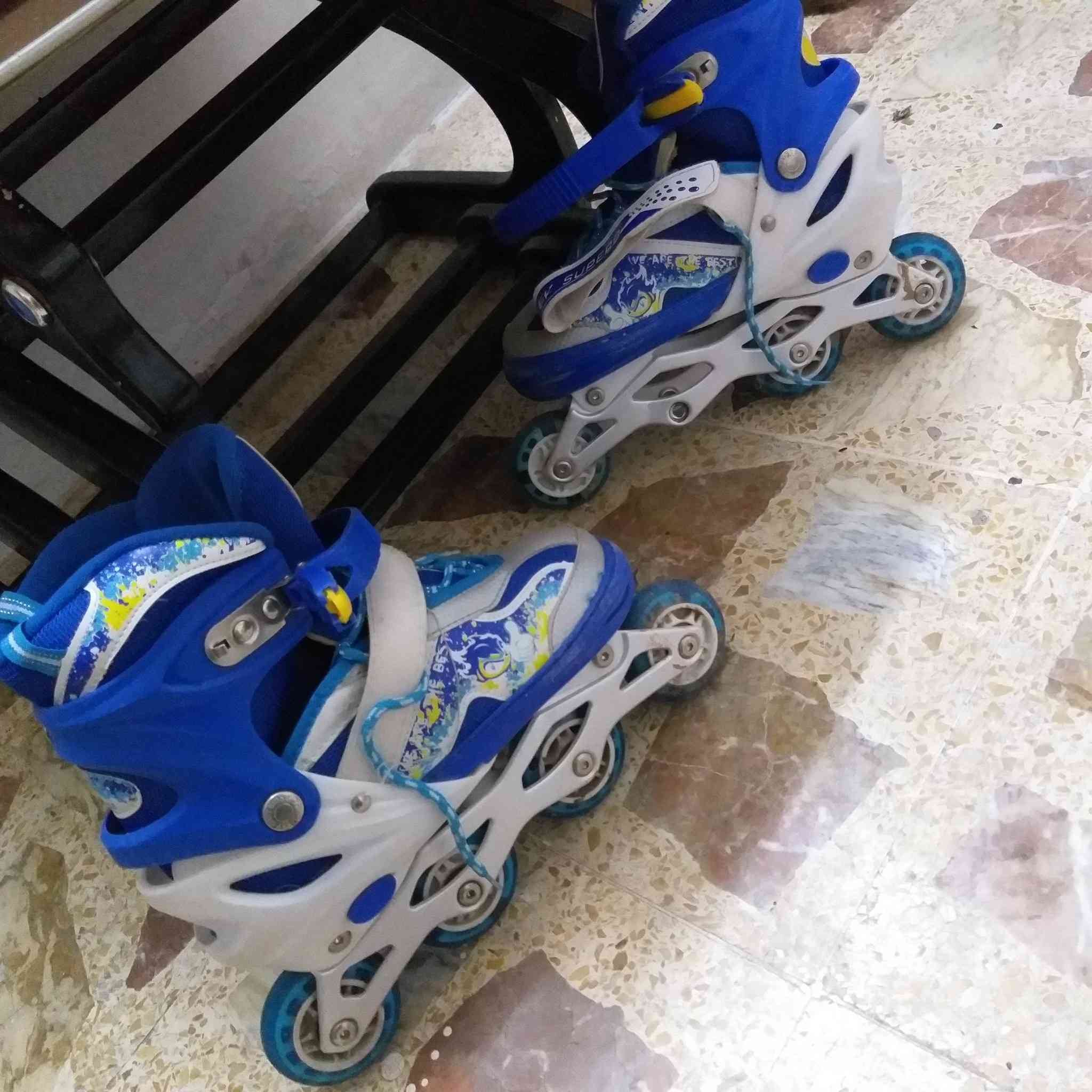 كاونتر  ٢٤٠ الف
مبردة ٣٠ الف 
طبلات ٤٥ 
تصفية٤٥
زلاجات ٧ ناقص بس تايه 
طخم تركي نظيف جدا ٢٥٠
مكتبة ٣ قطع ٤٠  الف كلهم
ميز اسود ١٥ جديد
موصل
 حي الزهراء ***********
