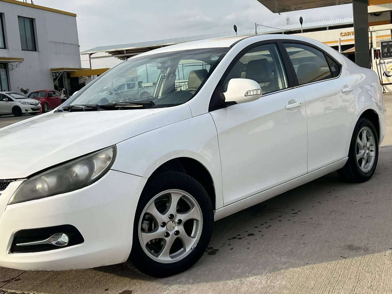 جاك موديل 2012
مةكينة زنجير مةرغوب مةكينةي بةشةرتي 10فيتةر
گير عادي تةبريت ساردو گةرم كوشن جلد جام كارةبا 
حاسةي بةگ
بي بوياغ 
سةيارةكة مالي دوستة بي مةسروفة لايت و زينون و كارةبايي بةشةرت
رةقةمي بةسةر جوة بةنزين زور زور كةم دةخوا زوريش بة هةلمةتة
نرخي 58 گةلاو معامةلةيكي كةمي تياية پارةي مازدةيةكي موديل كونة
تكاية كشتي بخوينةوة اينجا پةيوةندي بكة جوابي كومينت نادةمةوة ئةوةش ژمارةي خاوةني *********** سةيارةكة لةهةوليرة
