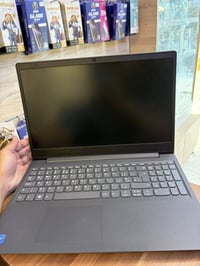 لابتوب لينوفو ذاكره 256 نضافه100‎%‎ الرام 4 كيكا كارت شاشه 2 كيكا وندو...