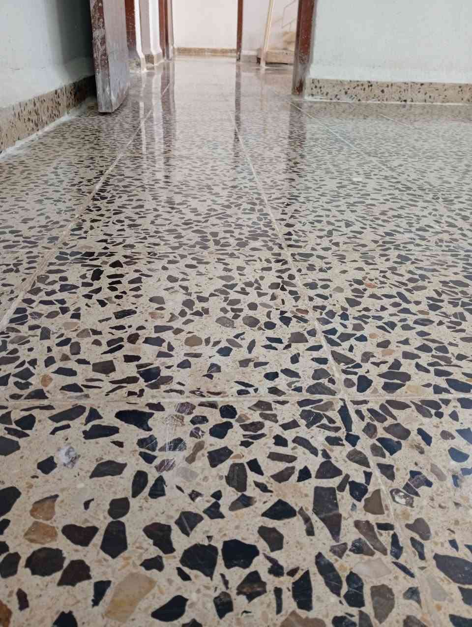 السلام عليكم جلي كاشي خام موزايك مرمر جديد قديم سيراميك صب كل انواع كاشي تنضيف تلميع تعديل للستفسار رقم ***********كركوك
