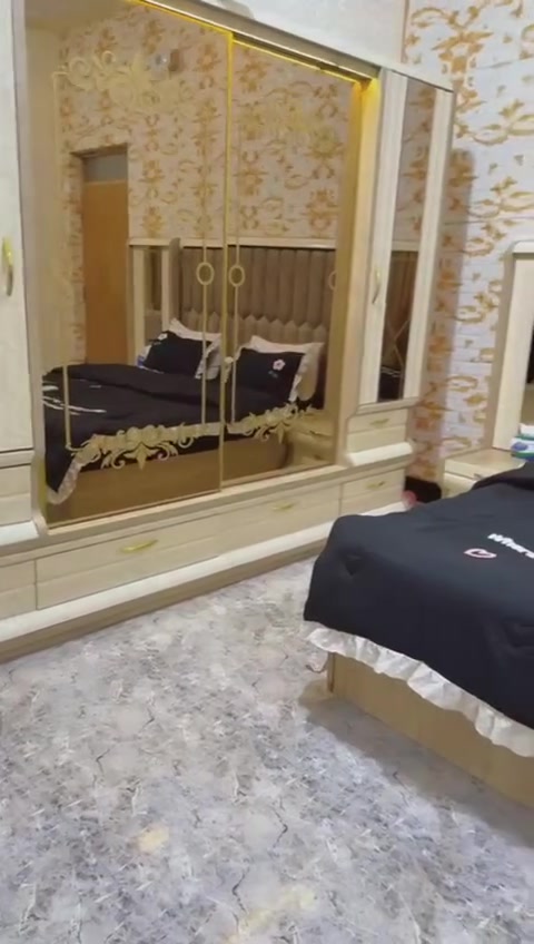 حبيبتي اكتبي السلام عليكم غرفة نوم تركيه للبيع غرفه كلش نضيفه تتكون من ١٢ قطعه خشب تركي ثقيل للاستفسار اكثر عن الغرفه الاتصال بالرقم *********** العنوان الرمادي
