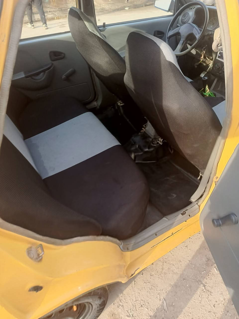 سلام عليكم سايبه 2011نفخ سياره نضيفه خير من الله سنوات ورقام جدد حد اديه تخم تاير كهربائات كلهه شغاله  بيهه بكانات صبغ اثر اخياس فقط بدون اي ضربه تبريد نقص غاز فقط سياره مال شغل مكينه مكفوله كير خير من الله العنوان بغداد المدينه السعر 27الستفسار ***********
