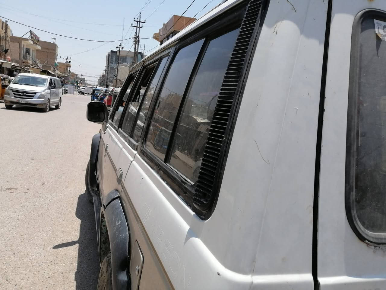 السلام عليكم
من رخصة الاخ الادمن باجيرو موديل 90 بصره
محرك وكير ستاركس 
حداديه وسط كهربائيات شغاله 
السعر 22 وبيه مجال
ت/***********
