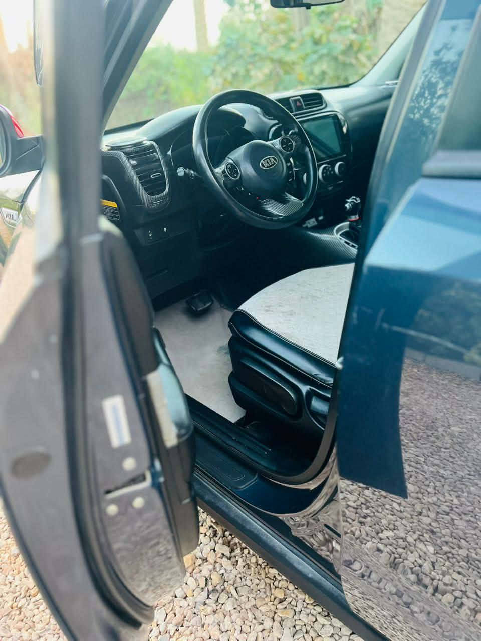 سلام عليكم صول موديل 14 نضيفه وارد امريكي ماشيه 86الف حادثه جاملغ امامي اليمين سياره مال بيت ماتعبانه مكاني كربلاء الي يريد يخابر ودلل سعره 110وبيه مجال ***********
