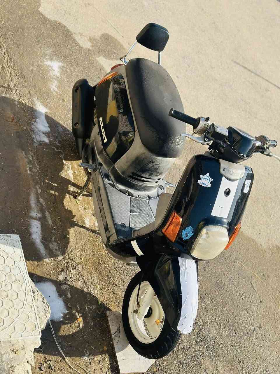 سلام عليكم بوليسي للبيع 50 بلاد مفتوحه لاستيك ولف دراجه كله بلاد ما نقصه برغي سعر 700 وبيه مجال رقم ***********
