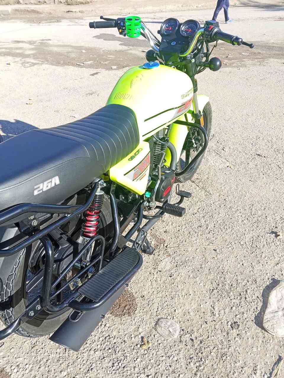 السلام عليكم عندي دراجه دايون نفخ البيع اوراق سكنر الدراجه ماصارلي شهر طلعته من الوكيل موديل 25 وبعده عل سحك الشراي يتصل عله هاذه الرقم ‏‪0771 054 7232‬‏
