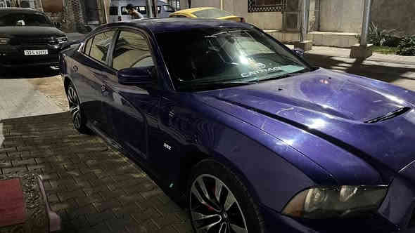 سلام عليكم
الله بالخير سياره جارجر ٢٠١٤srt محرك ٦٤٠٠
سياره حلوه وكلشي معايزها فقط مشط ستيرن
سياره عليها غراض srt خيرات الله مذبوب على سياره اكثر من سعرها الله شاهد سياره صبغ 
عام من دبي مبرمجه سياره تجيني لباب بيتي وتشوفها واحلا من صور واني خادم وسعرها ١٦٠ وبيها مجال ***********
