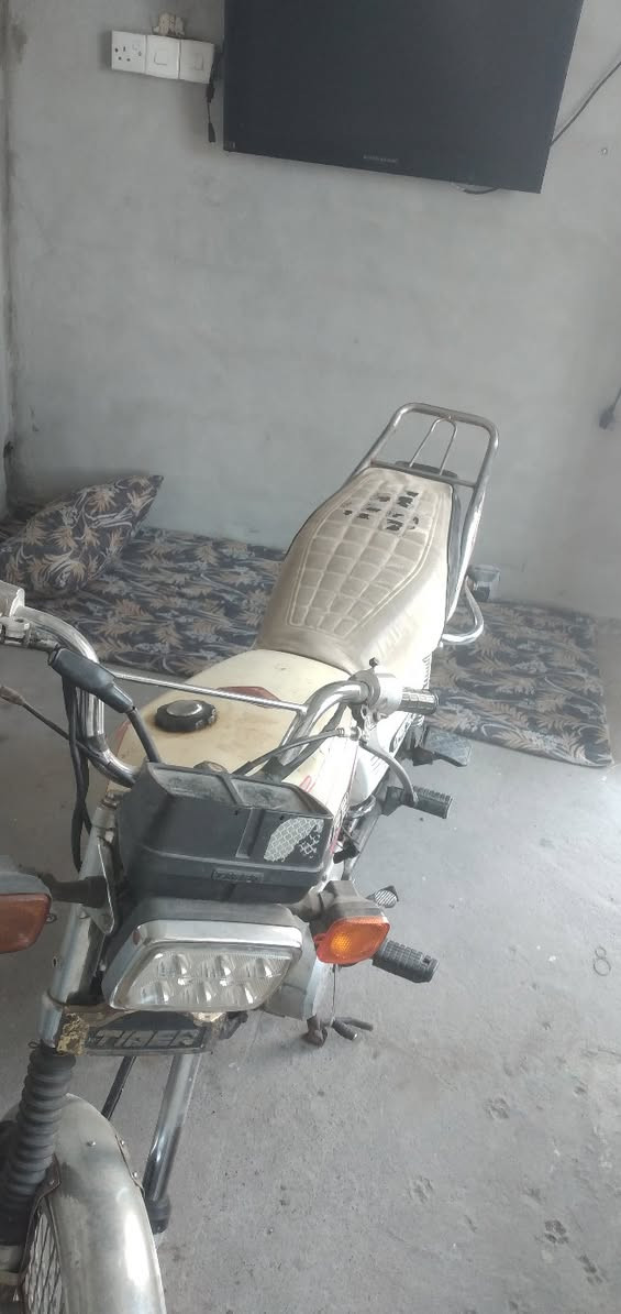 السلام عليكم ماطور بارت ايراني للبيع مكان الموصل الأيسر طالب ٣٠٠ الف وبي مجال


**إذا كنت صاحب هذا الإعلان وتريد حذفه لأي سبب، رجاءا أرسل رسالة إلى الدعم الفني**