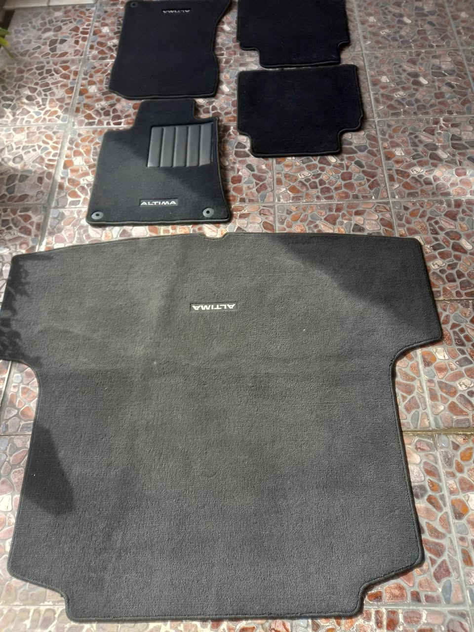 تخم كاعيات التيما 2024 جديد 5 قطع 

بطانه مال مكينه يرهم 2023 2024 

هـــ/***********
