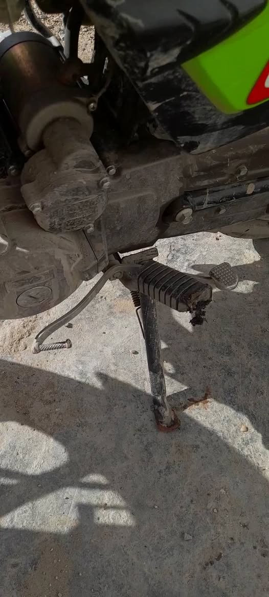 سلام عليكم 
عندي شايينك لون اخضر  موديل 23 طالع بل25 مكمرك وكامل مكاني بلدورة  [[[[سويت حادث كلش بصيط بيها وأريد أبيع على وضعيتها ]]]]ملاحظة ما مشتغلة دلفري ابد اني صاحبها  الثاني ]]]]]بيها نقص ستاند وصطي وعدد الكيلو متر واكف 
سعر(( مليون  )) وبيها مجال 
*********** واتساب 

[[]]]]][[[[
*********** بدون واتساب
