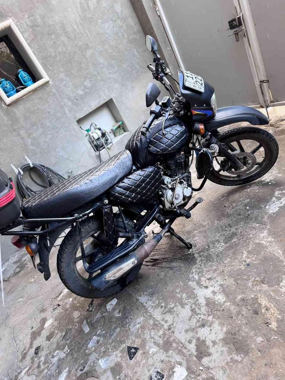 دراجة بوكسر جبلي
موديل 2022

المكينة وكالة، غير مفتوحة ومكفولة
الدراجة نظيفة جداً جداً
مرقمة إنكليزي (تحويل بنفس اليوم)

مجهّزة بالكامل، تحتوي على:
 • جهاز إنذار
 • تشغيل عن بُعد

الموقع: بغداد – الشالجية

السعر: 2,250,000 دينار وبيه مجال شي بسيط 

للتواصل:
***********
