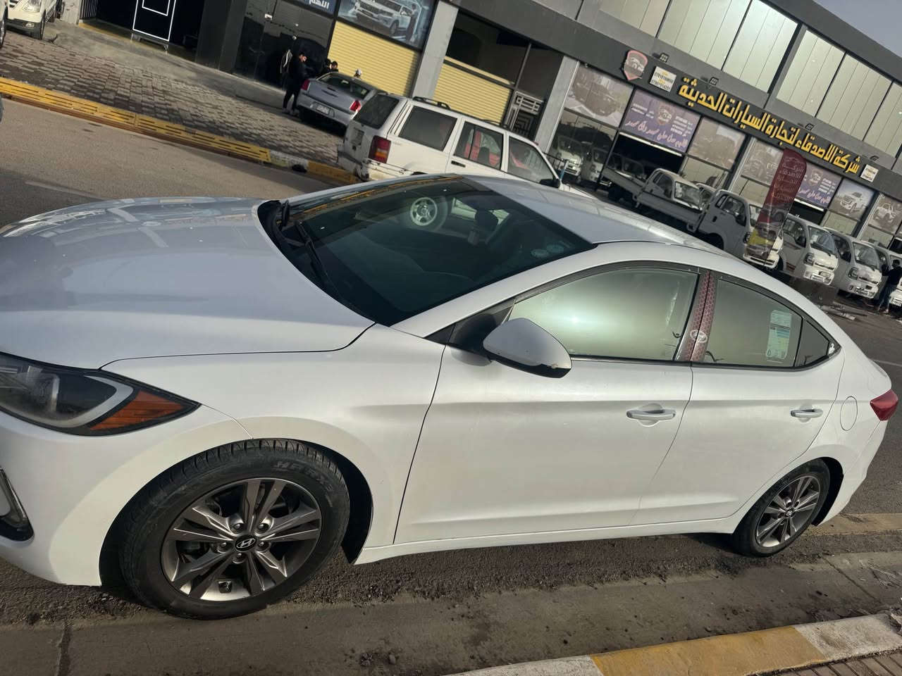 السلام عليكم من رخصة الادمن الانتره 2017 السياره وراد امريكي ورد السياره خشم البنيد او بالعراق قطعتين باب السيايق بارد ابو الخلف السايق حار بدون دواخل السياره كير مكينه بلادي ممفتوح برغي  السياره بيها صبغ عام اثر تكشير السياره مثل ما بصور تريد تحويل تريد وكاله السعر 105 او بيها مجال بصيط اتصل او تدلل*********** الصويرة, واسط
