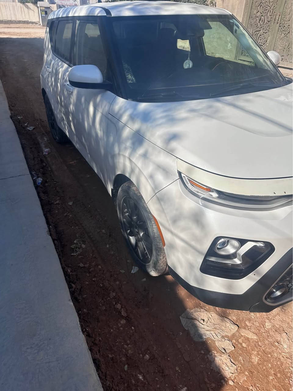 كيا سول موديل2020 وارد امريكي حادثهه بنيد فقط ومبدل بلادي نفس اللون وبيهه بارد بلچاملغ الامامي وباب الخلفي ماشيه 43 m بدون ايرباك رقم بابل بصمه وكرسي كهرباء
السعر 142
ت *********** حلة, بابل
