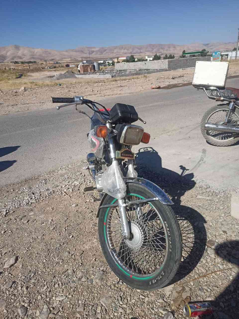 ١٢٥ سۆلینک بۆ فرۆشتن
مۆدێل ٢٠٢٣ ٤ گێڕ هەموو گیان بیلاکە هیچی نەگۆڕاوە 
کارەبای کامل ئیش ئەکات مەکینەی و سەوت و سەرف نیە
بروخی با نەدراوە سعری ٣٩٠ هەزار و مەجال 
ناونیشان سلیمانی تاسلوجە


**إذا كنت صاحب هذا الإعلان وتريد حذفه لأي سبب، رجاءا أرسل رسالة إلى الدعم الفني**